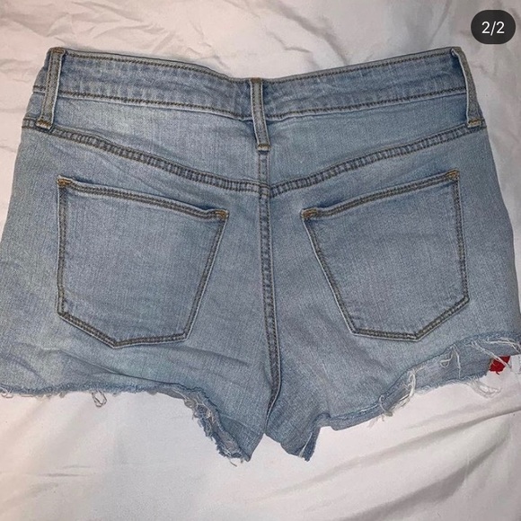 Light denim jean shorts - Picture 2 of 2